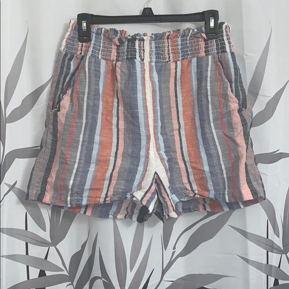 Francesca's Collections Pants - High waisted striped shorts